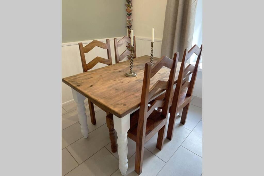 Cosy 2-Bedroom Family Cottage Centrally Located. Leedstown Zewnętrze zdjęcie
